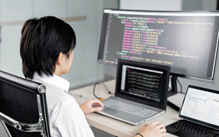 松滋 api php源码,下载的php源码怎么运行呢？